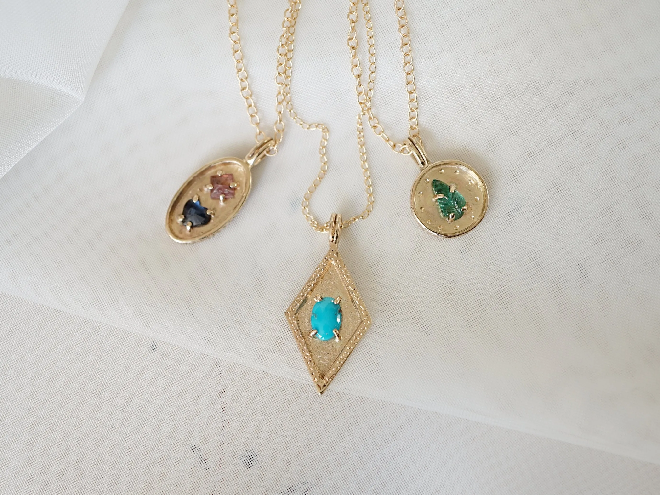 Pendant of Curiosities: turquoise