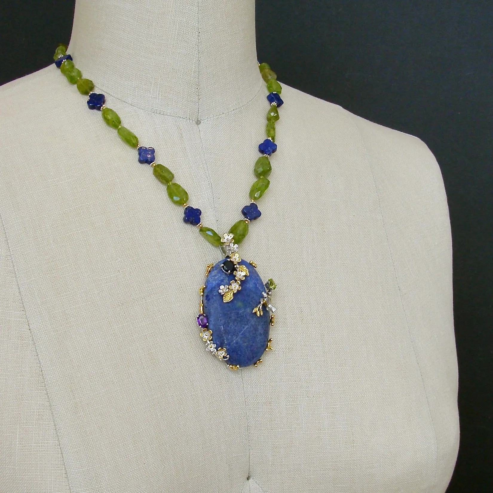 Peridot Nuggets Quatrefoil Lapis Foliate Pendant Necklace - Avery Necklace