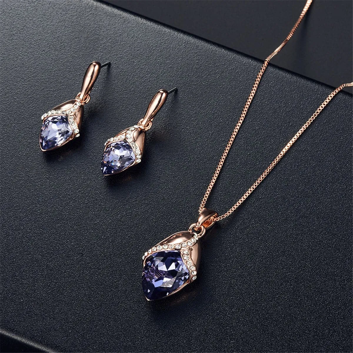 Purple & White Cubic Zirconia Pendant Necklace & Drop Earrings
