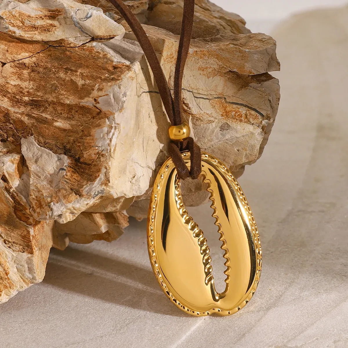 Scallop Elegance Stainless Steel Pendant Necklace