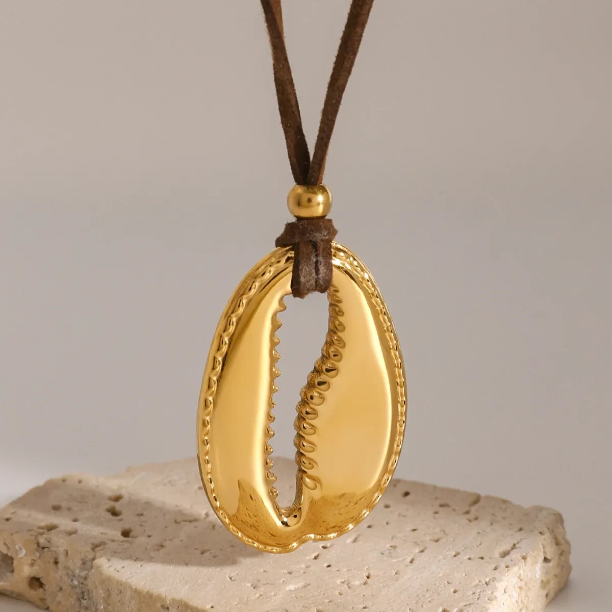 Scallop Elegance Stainless Steel Pendant Necklace