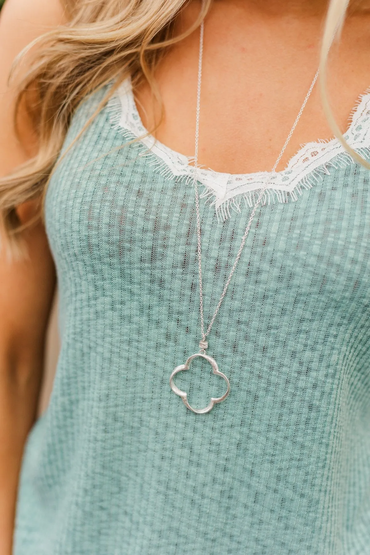 Shining My Smile Clover Pendant Necklace- Silver