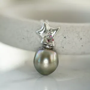 Star sapphires Tahitian Pearl necklace in silver
