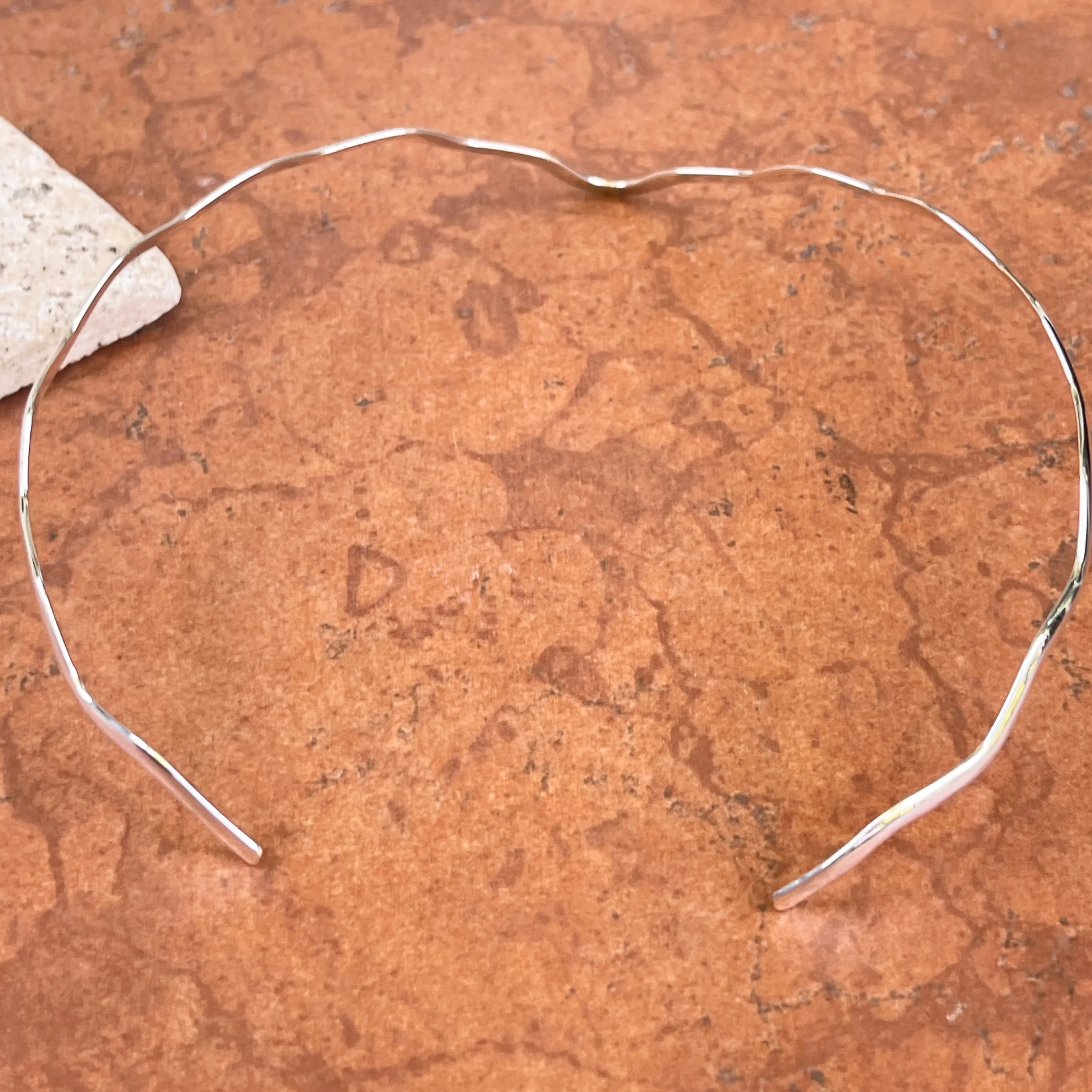 Sterling Silver Wavy V-Shape Open Neck Wire Collar Necklace