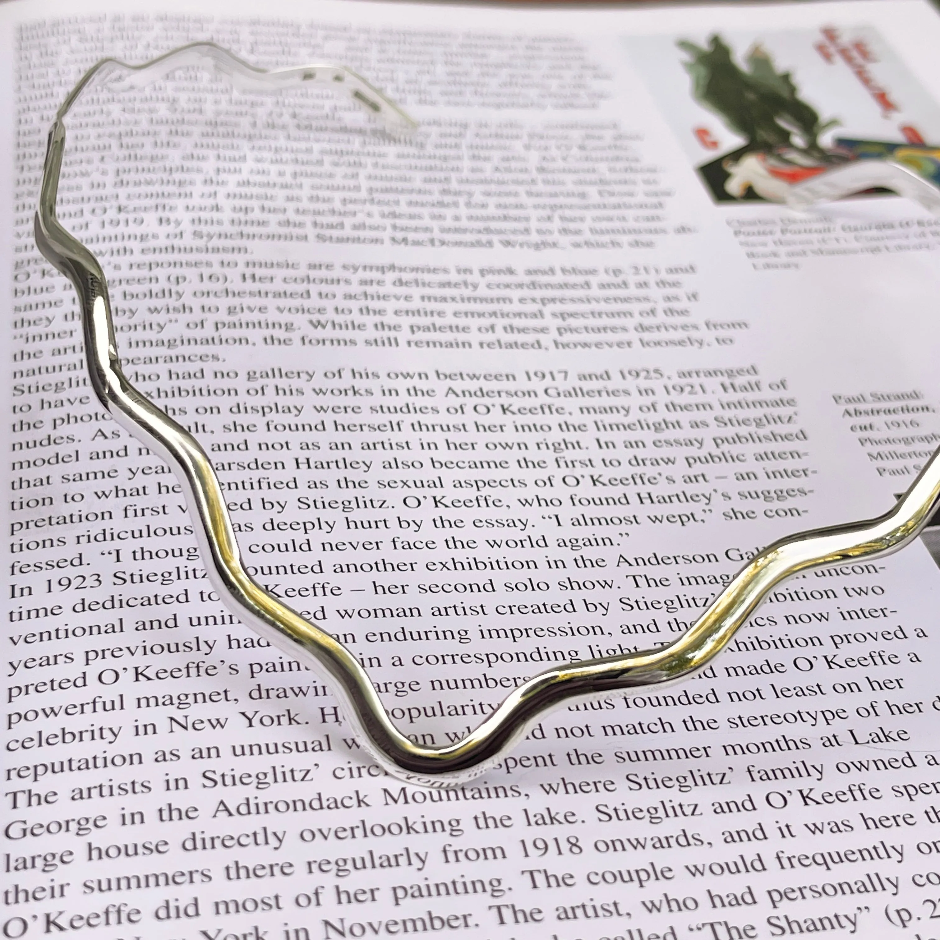 Sterling Silver Wavy V-Shape Open Neck Wire Collar Necklace