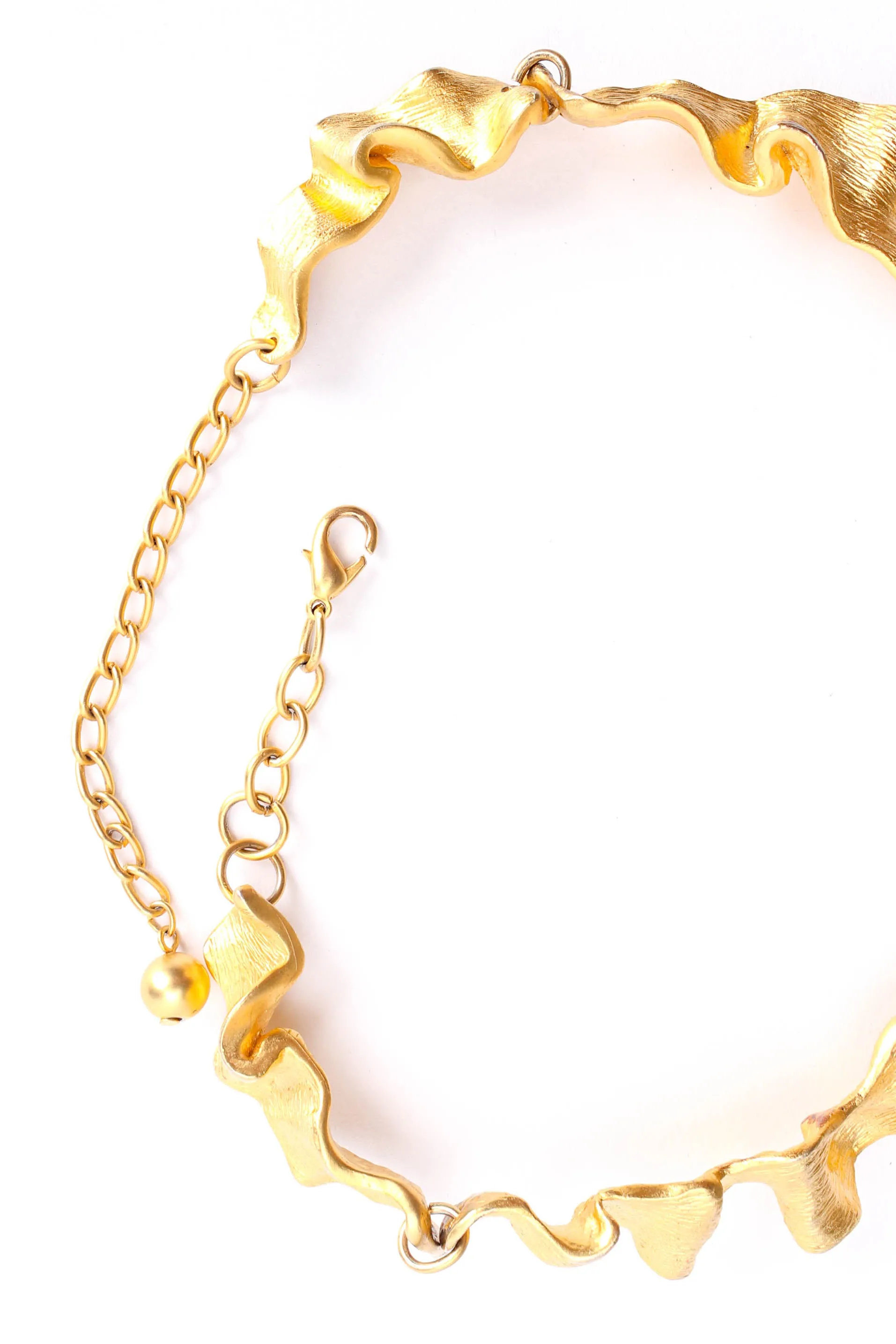 Swirl Crinkle Collar Necklace