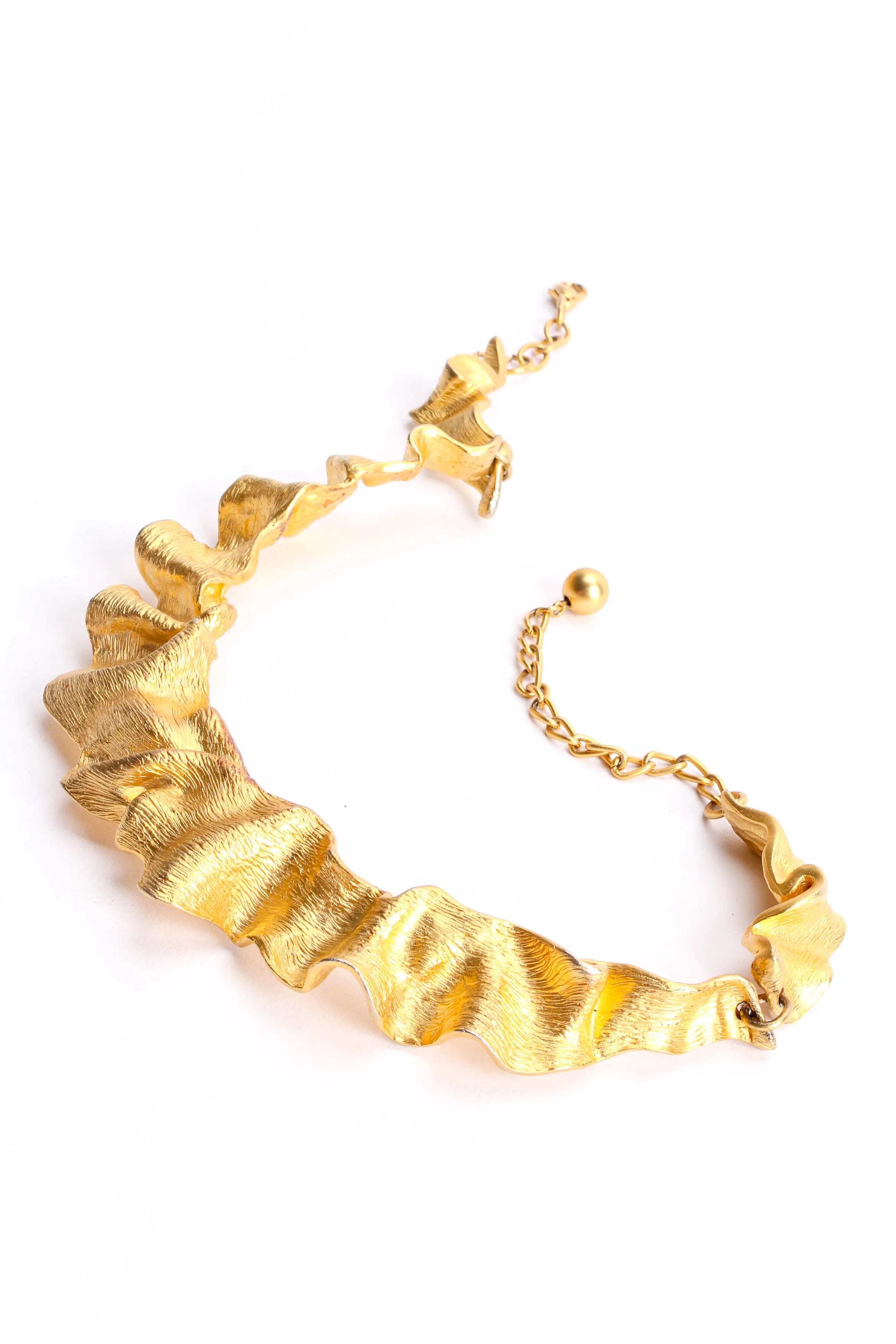 Swirl Crinkle Collar Necklace