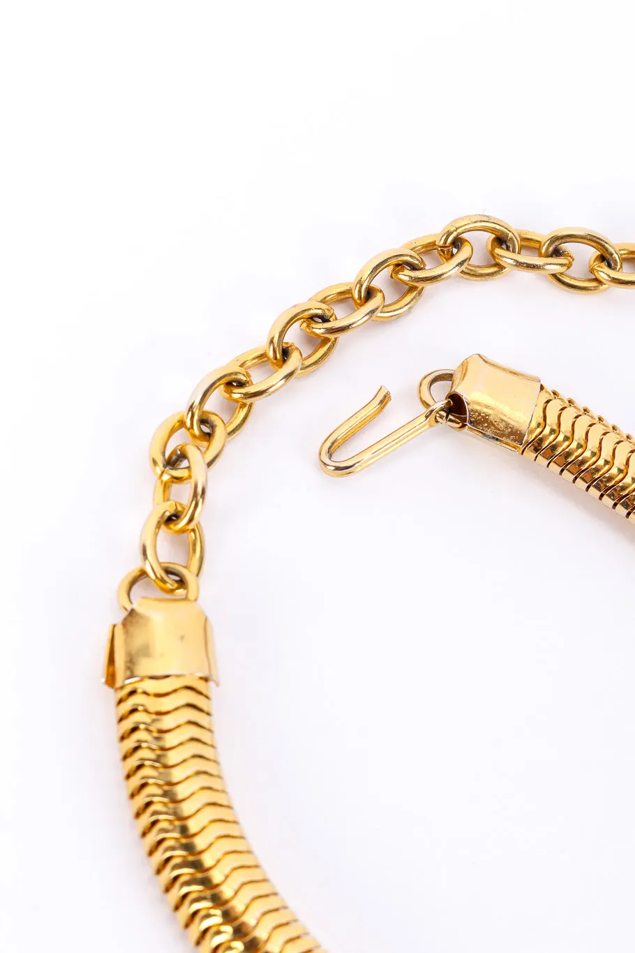 Swirl Motif Pendant Necklace