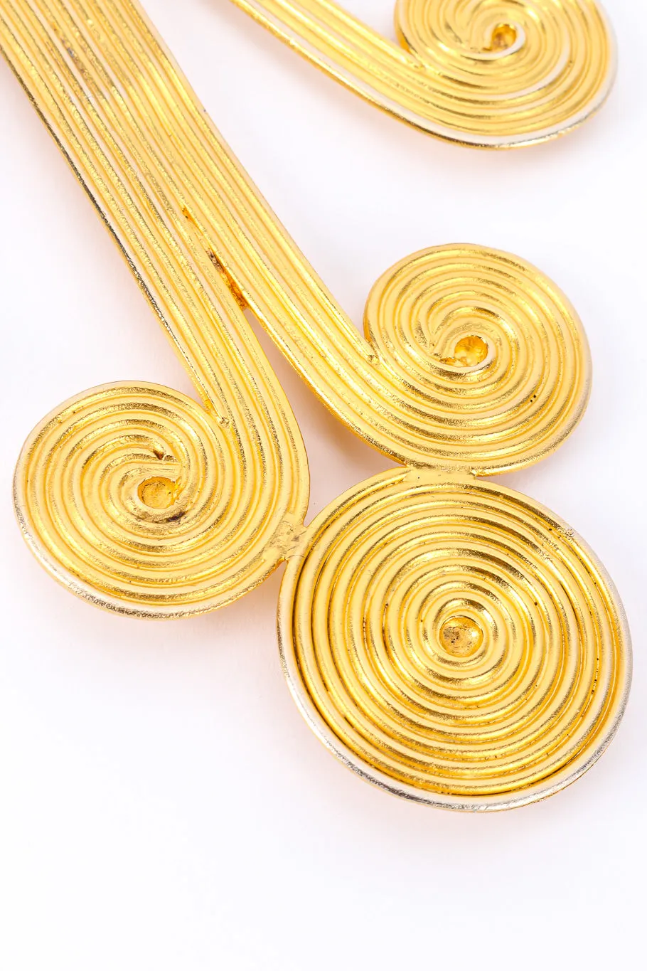 Swirl Motif Pendant Necklace