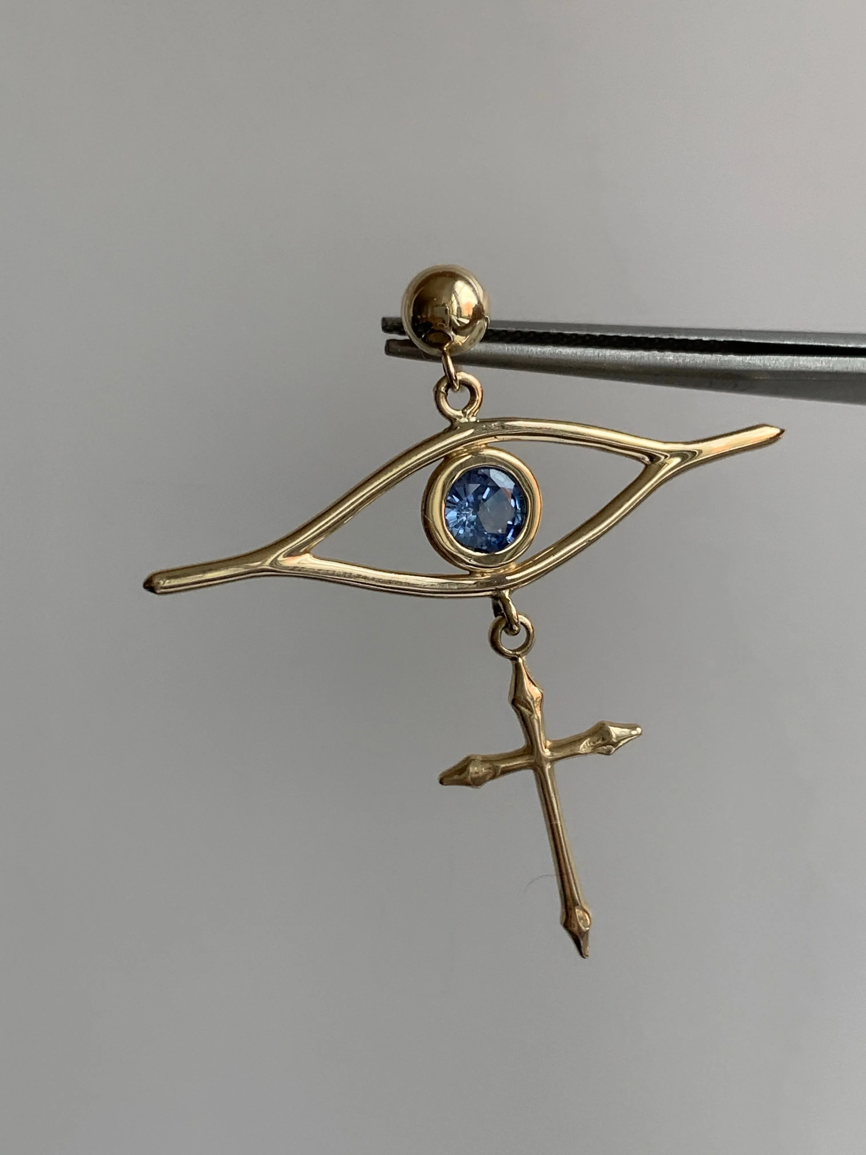Third eye power gem earring