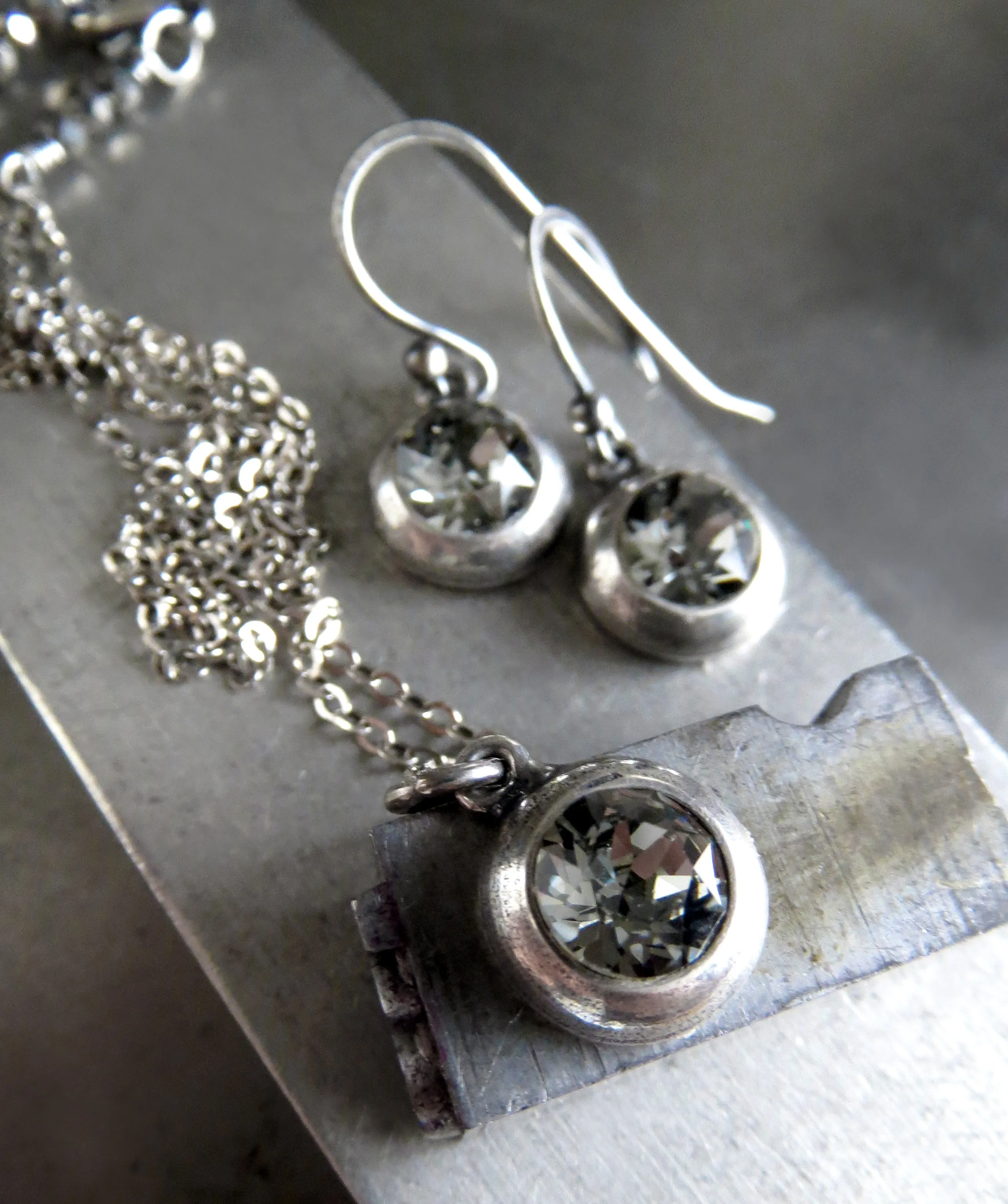Ultra Modern Minimalist Crystal Necklace and Earring Set - Black Diamond