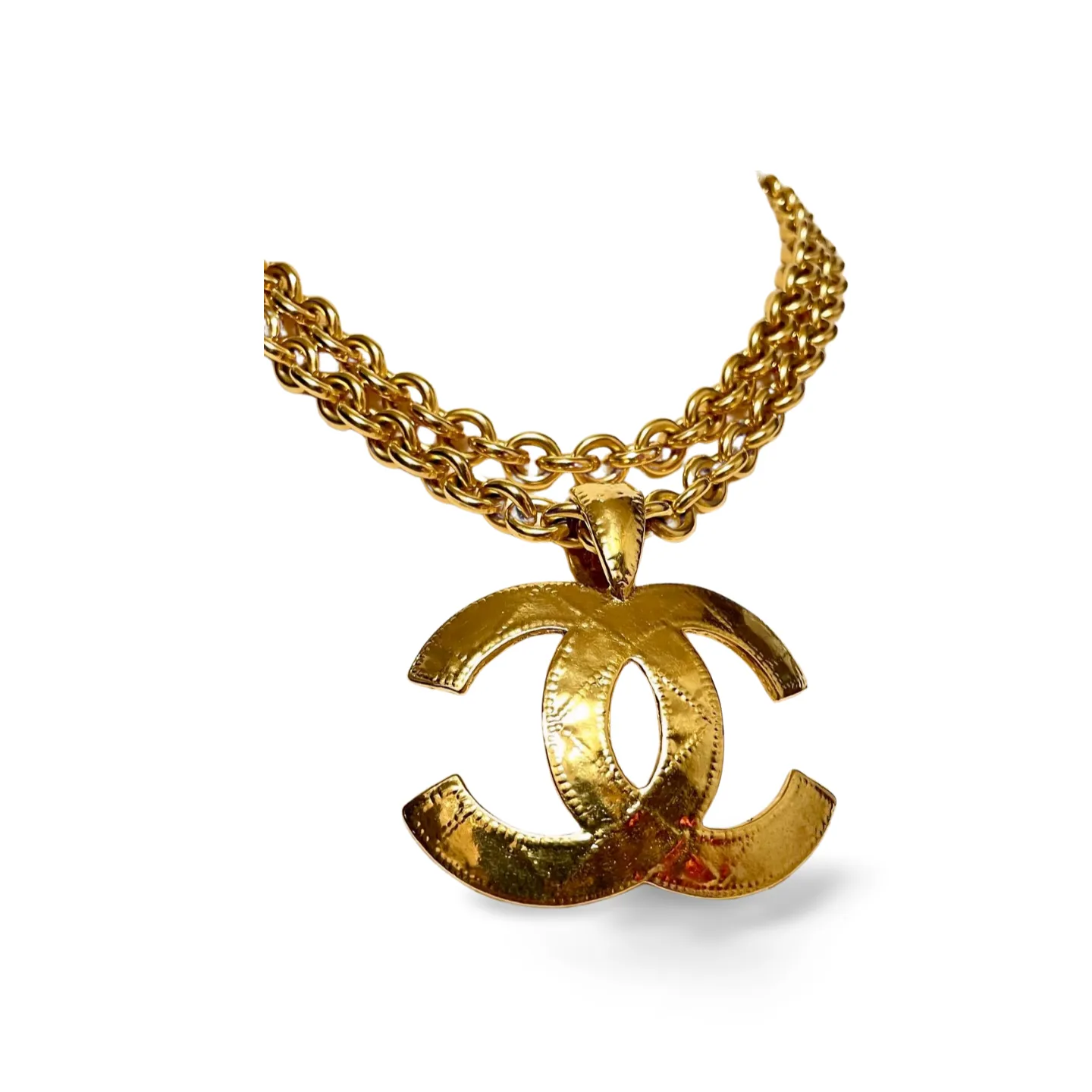 Vintage CHANEL chain necklace with a large CC mark pendant top. Gorgeous masterpiece jewelry. 050323re11
