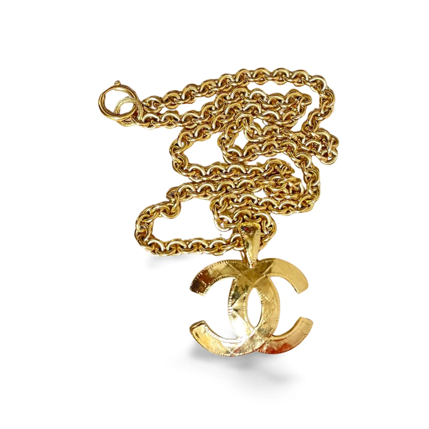 Vintage CHANEL chain necklace with a large CC mark pendant top. Gorgeous masterpiece jewelry. 050323re11
