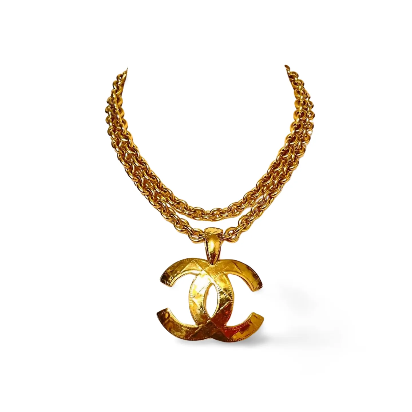 Vintage CHANEL chain necklace with a large CC mark pendant top. Gorgeous masterpiece jewelry. 050323re11