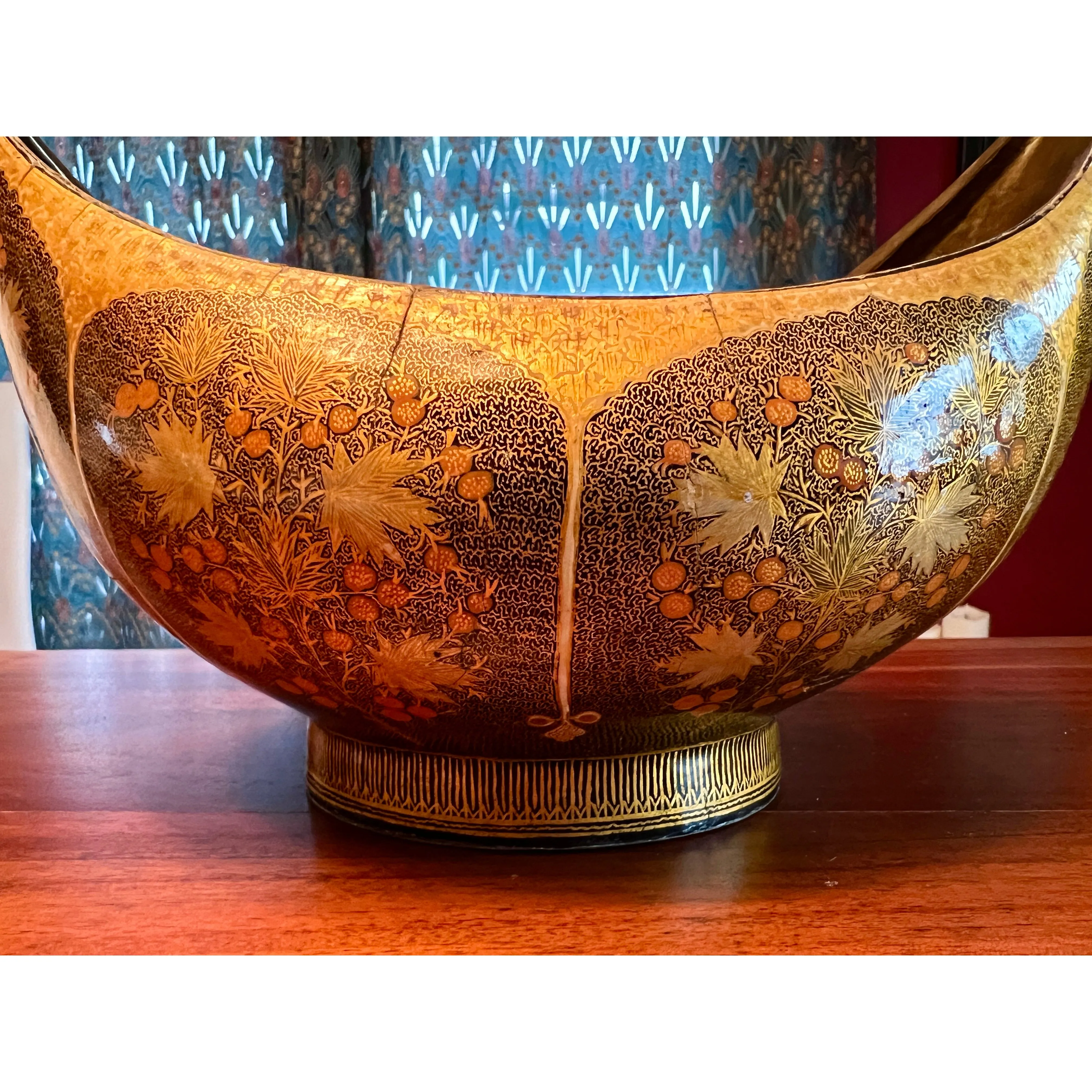 Vintage Hand Painted Gilt Polychrome Lacquer Boat Shaped Bowl Suffering Moses